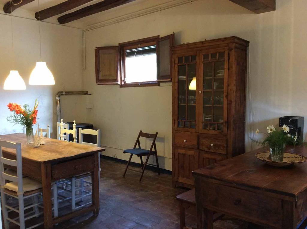 Villa La Casanova De Beuda Chambre photo