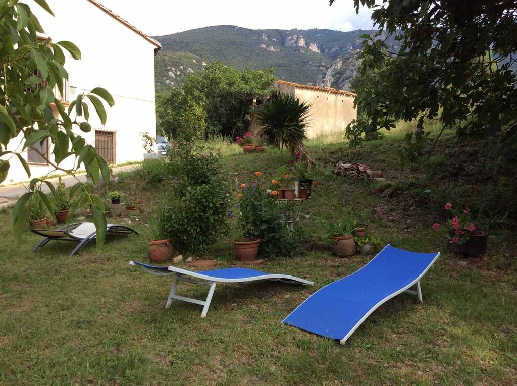 Villa La Casanova De Beuda Chambre photo