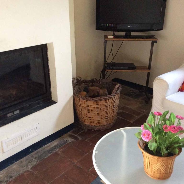 Villa La Casanova De Beuda Chambre photo